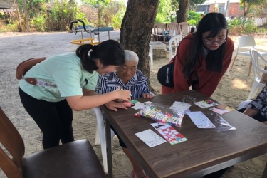 失智症長者關懷：懷舊故事與圖像遊戲